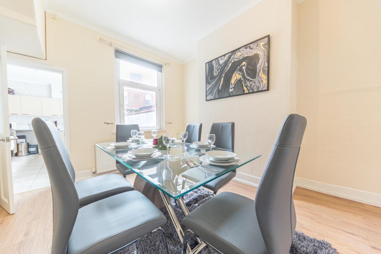 *King Bed* Luxury City Centre House Barrow-in-Furness Dış mekan fotoğraf